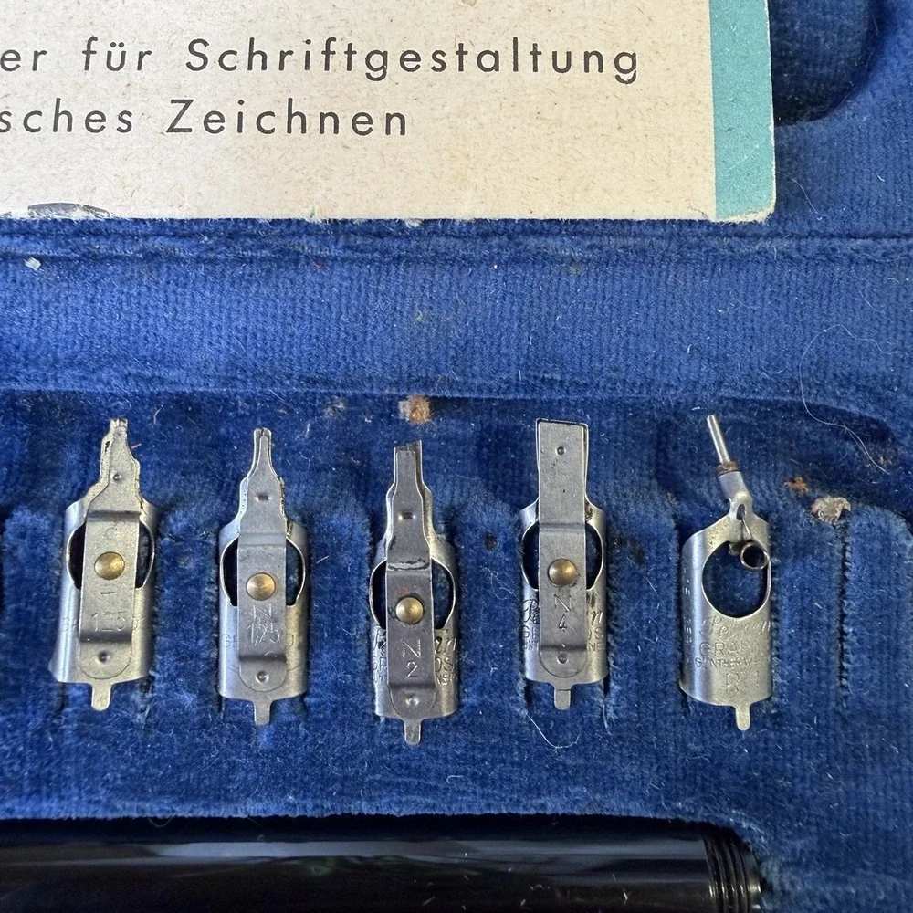 Pelikan vtg graphos